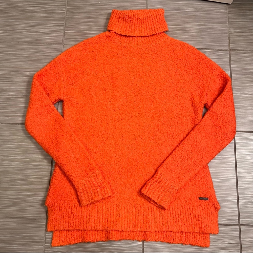 Sweaty Betty Orange Boucle Side Zip Turtleneck
Sweater - Picture 8 of 15